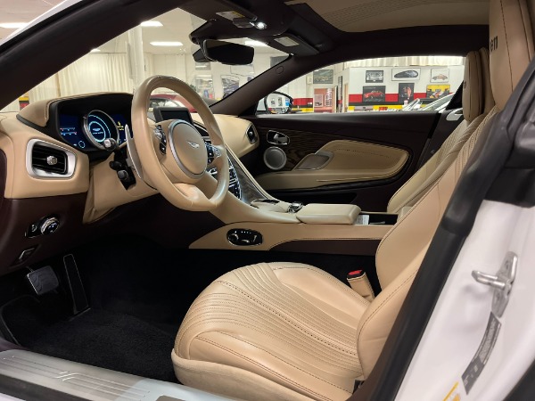 Used 2018 Aston Martin DB11 V12 | Pinellas Park, FL n10